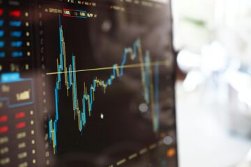 How does leverage work in forex? Risks and rewards